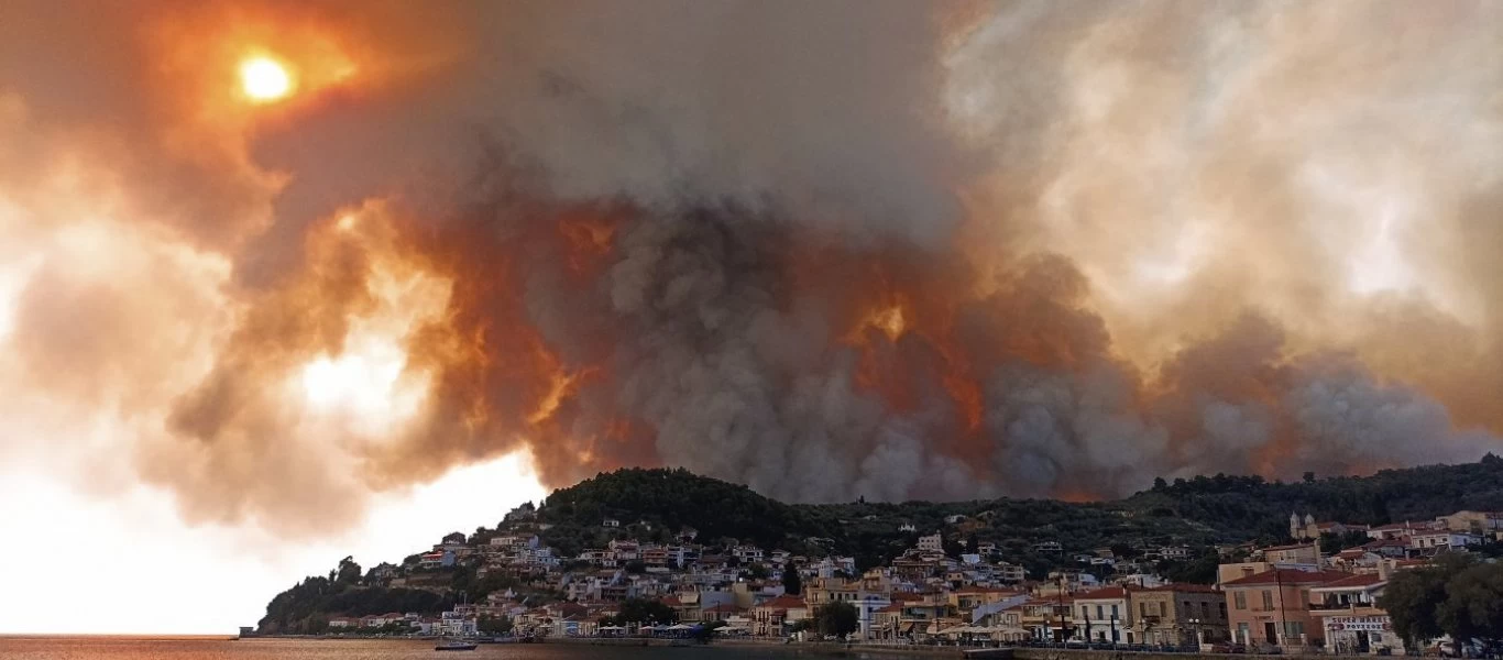 Δήμαρχος Μαντουδίου: «Η κατάσταση είναι ανεξέλεγκτη - ​​​​​​​Η φωτιά καίει ότι βρίσκει στο πέρασμα της»